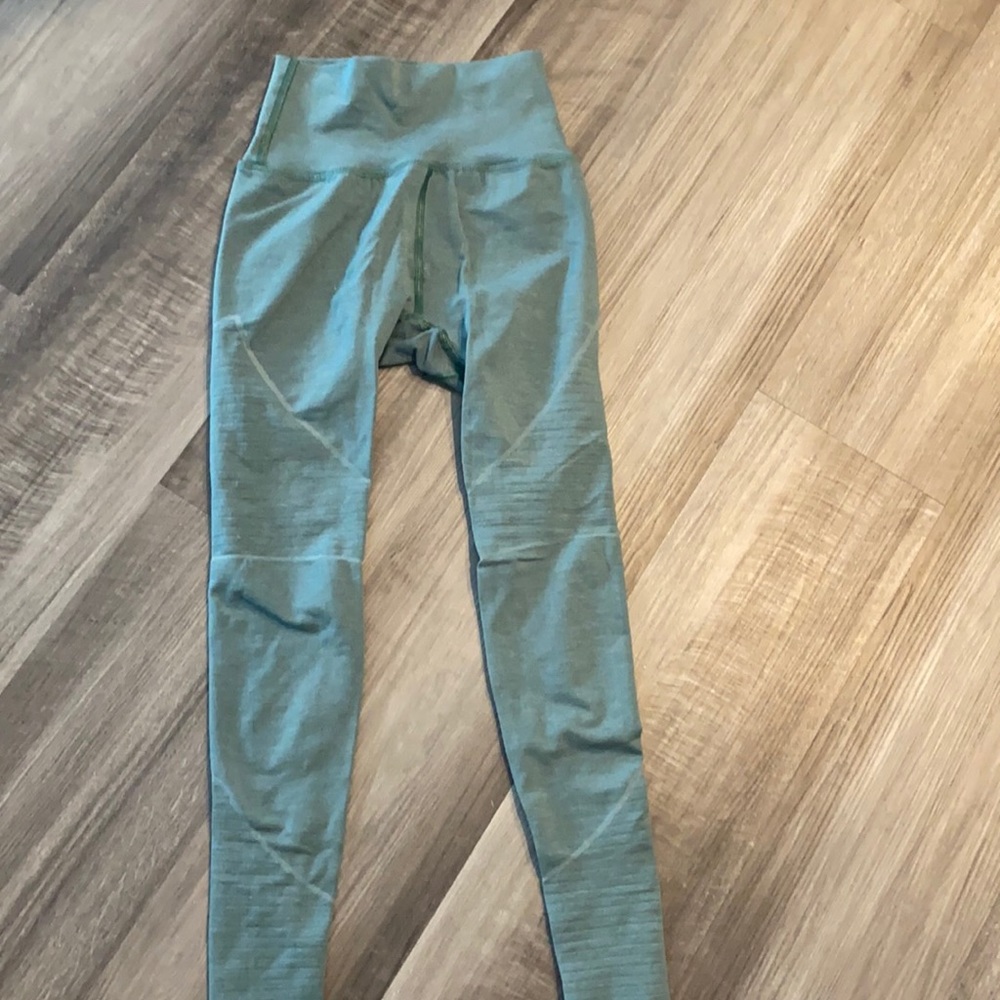 Alphalete Leggings